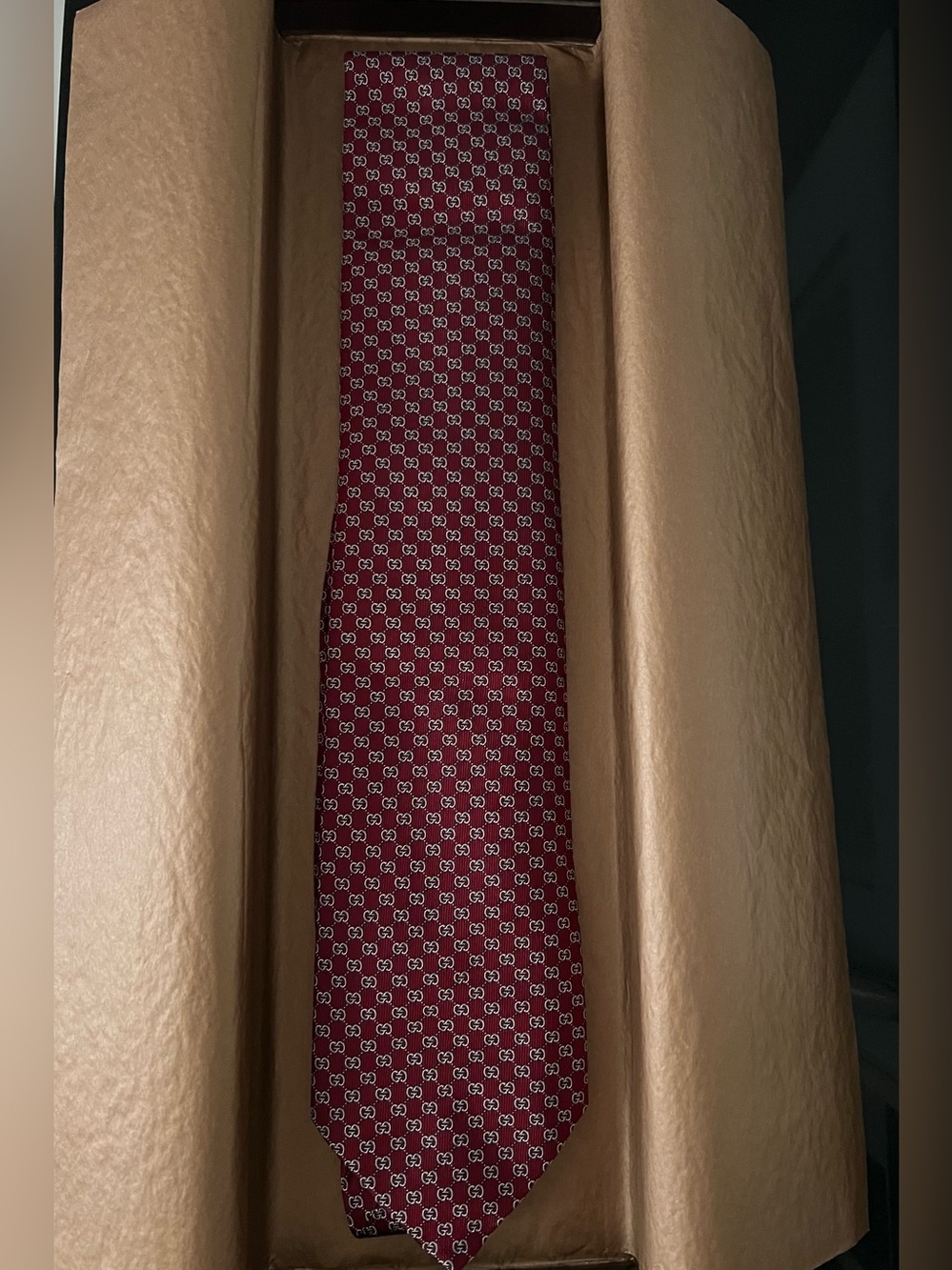 Gucci Burgundy Tie with White Interlocking G Motif